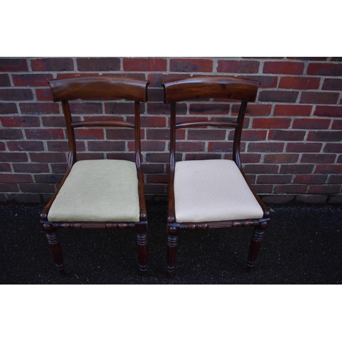 1463 - A pair of George IV mahogany dining chairs, in the manner of Gillows. 