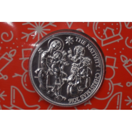 420 - Coins: Royal Mint, three silver twenty pound coin packs, comprising: a 2015 The Longest Reigning Mon... 