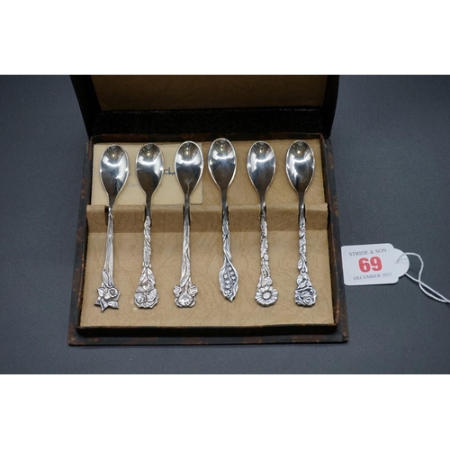 69 - A cased set of six Dutch 90 silver plated coffee spoons, by Gero Zilvium, 93g.