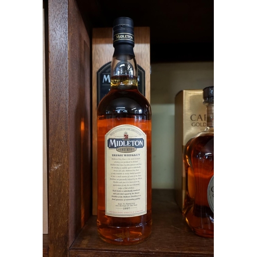 120 - A 70cl bottle of Midleton 'Very Rare' Irish whiskey, bottled in 1997, bottle no. 013005, in oak pres... 