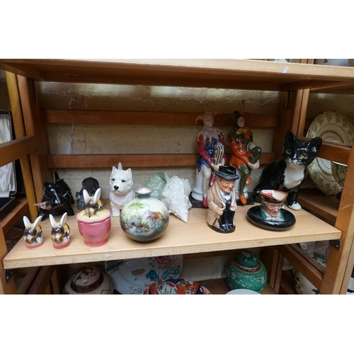 1109 - A mixed group of pottery and porcelain, to include: a Hummel three piece cruet set; Royal Doulton; B... 