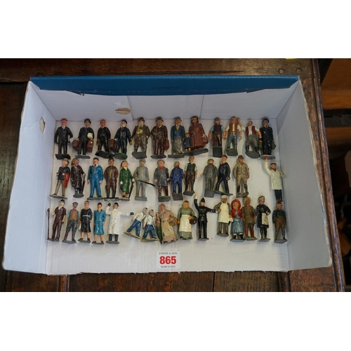 865 - Lead Figures: a collection of forty vintage lead figures by Britains and Johillco, to include: two '... 