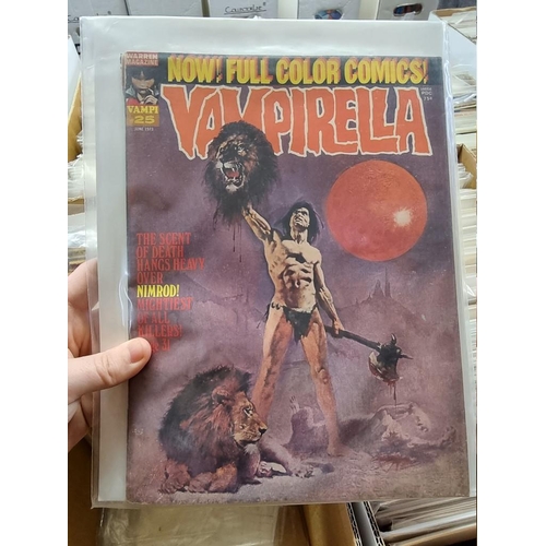 318 - CREEPY/EERIE: collection of approx 74 comics to include Creepy, Eerie, Vampirella, and related ... 