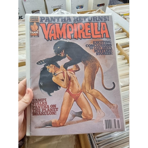 318 - CREEPY/EERIE: collection of approx 74 comics to include Creepy, Eerie, Vampirella, and related ... 