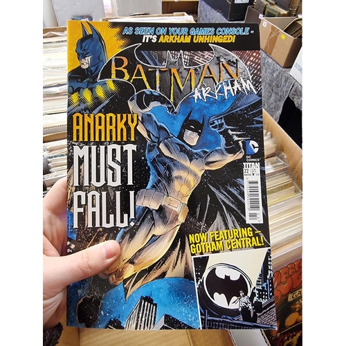 320 - DC COMICS: BATMAN: approx 180 mixed issues pub. DC Comics, generally in good to very good condition.... 