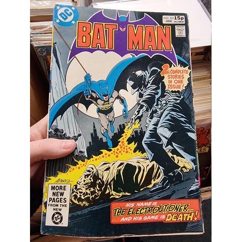 320 - DC COMICS: BATMAN: approx 180 mixed issues pub. DC Comics, generally in good to very good condition.... 