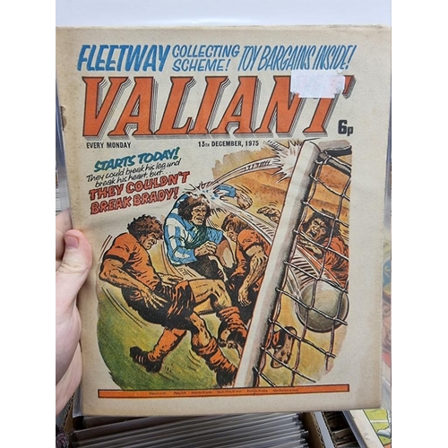 330 - VALIANT: collection of approx 137 issues, Valiant and TV21 comic, early 1970s period, generally in g... 