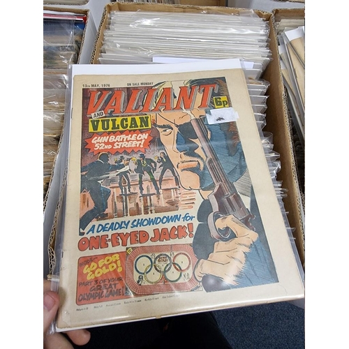 330 - VALIANT: collection of approx 137 issues, Valiant and TV21 comic, early 1970s period, generally in g... 