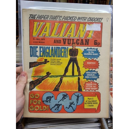 330 - VALIANT: collection of approx 137 issues, Valiant and TV21 comic, early 1970s period, generally in g... 