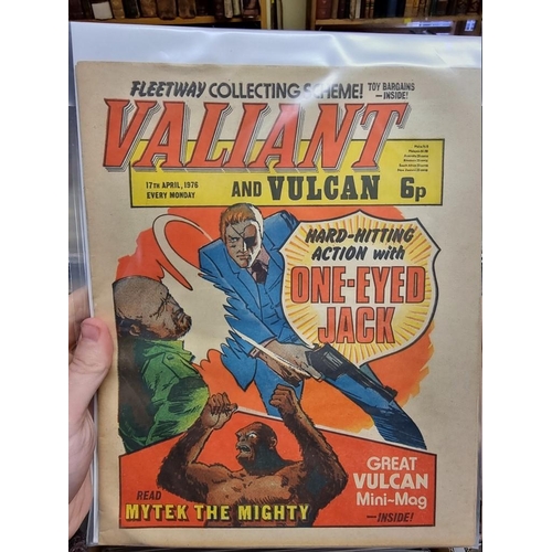 330 - VALIANT: collection of approx 137 issues, Valiant and TV21 comic, early 1970s period, generally in g... 