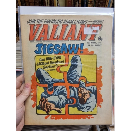 330 - VALIANT: collection of approx 137 issues, Valiant and TV21 comic, early 1970s period, generally in g... 