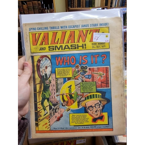 330 - VALIANT: collection of approx 137 issues, Valiant and TV21 comic, early 1970s period, generally in g... 