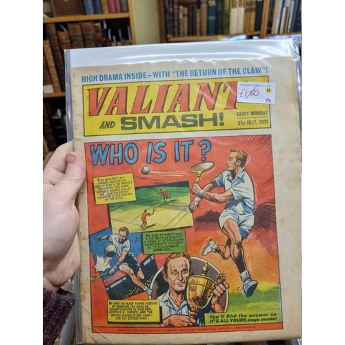 330 - VALIANT: collection of approx 137 issues, Valiant and TV21 comic, early 1970s period, generally in g... 