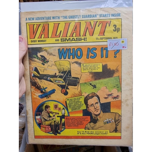 330 - VALIANT: collection of approx 137 issues, Valiant and TV21 comic, early 1970s period, generally in g... 