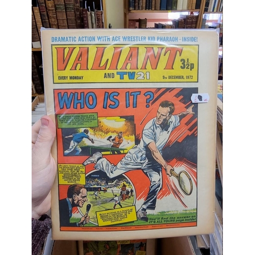 330 - VALIANT: collection of approx 137 issues, Valiant and TV21 comic, early 1970s period, generally in g... 