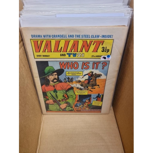 330 - VALIANT: collection of approx 137 issues, Valiant and TV21 comic, early 1970s period, generally in g... 