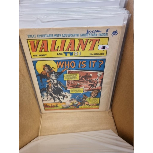 330 - VALIANT: collection of approx 137 issues, Valiant and TV21 comic, early 1970s period, generally in g... 