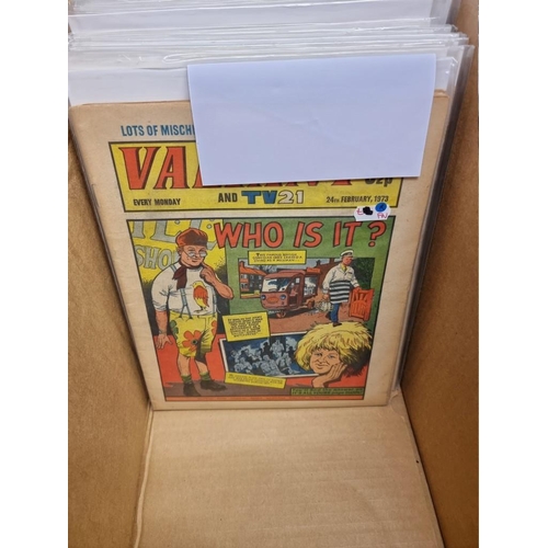 330 - VALIANT: collection of approx 137 issues, Valiant and TV21 comic, early 1970s period, generally in g... 