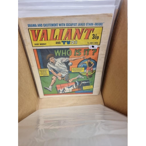 330 - VALIANT: collection of approx 137 issues, Valiant and TV21 comic, early 1970s period, generally in g... 