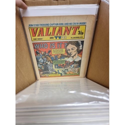 330 - VALIANT: collection of approx 137 issues, Valiant and TV21 comic, early 1970s period, generally in g... 