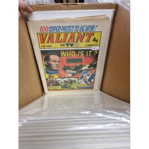 330 - VALIANT: collection of approx 137 issues, Valiant and TV21 comic, early 1970s period, generally in g... 