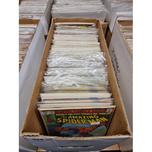 334 - SPIDERMAN: collection of approx 150+ mixed comics, to include a quantity of 'The Amazing Spider... 