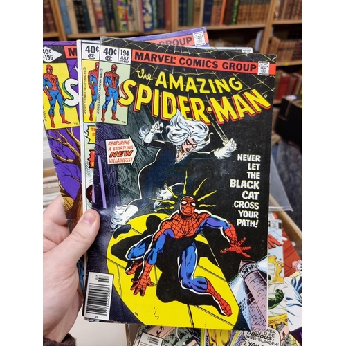 334 - SPIDERMAN: collection of approx 150+ mixed comics, to include a quantity of 'The Amazing Spider... 