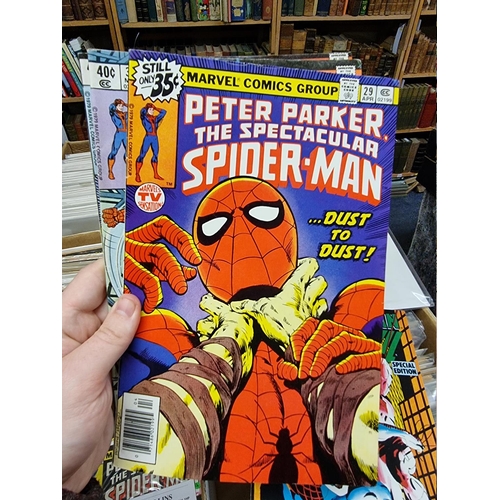 334 - SPIDERMAN: collection of approx 150+ mixed comics, to include a quantity of 'The Amazing Spider... 