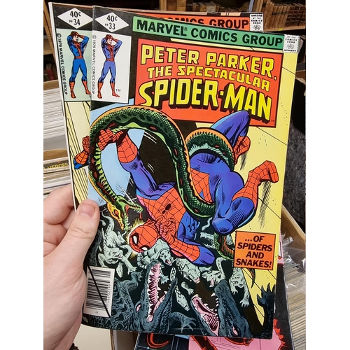 334 - SPIDERMAN: collection of approx 150+ mixed comics, to include a quantity of 'The Amazing Spider... 