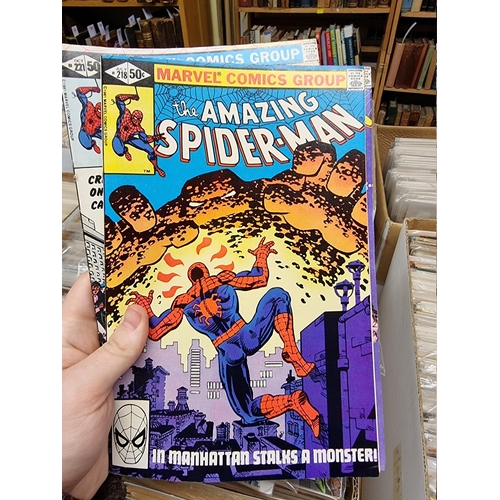 334 - SPIDERMAN: collection of approx 150+ mixed comics, to include a quantity of 'The Amazing Spider... 