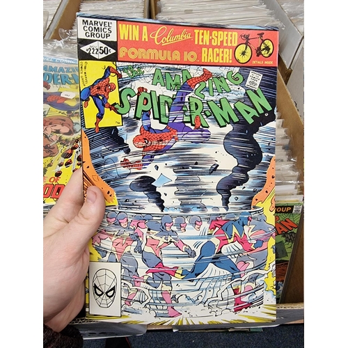 334 - SPIDERMAN: collection of approx 150+ mixed comics, to include a quantity of 'The Amazing Spider... 