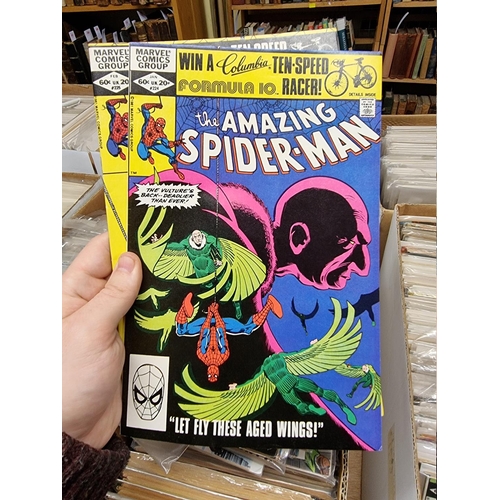 334 - SPIDERMAN: collection of approx 150+ mixed comics, to include a quantity of 'The Amazing Spider... 