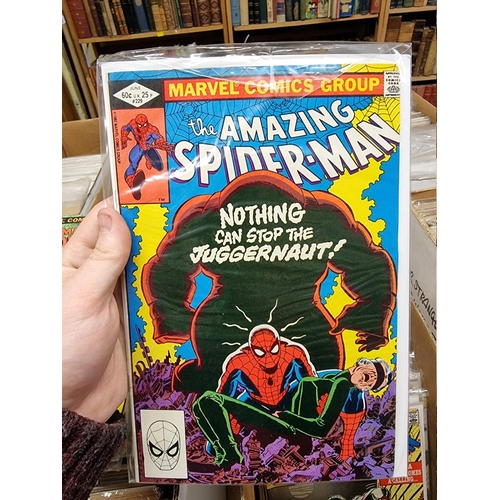 334 - SPIDERMAN: collection of approx 150+ mixed comics, to include a quantity of 'The Amazing Spider... 