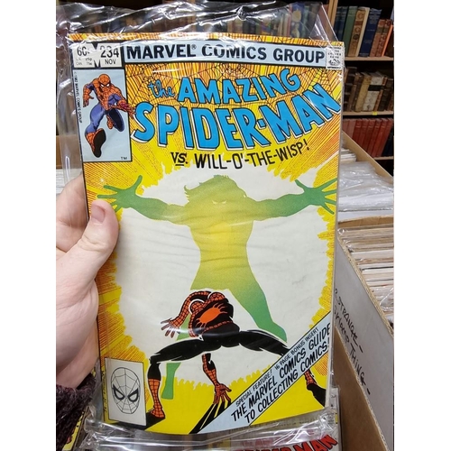 334 - SPIDERMAN: collection of approx 150+ mixed comics, to include a quantity of 'The Amazing Spider... 