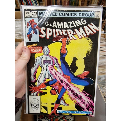 334 - SPIDERMAN: collection of approx 150+ mixed comics, to include a quantity of 'The Amazing Spider... 