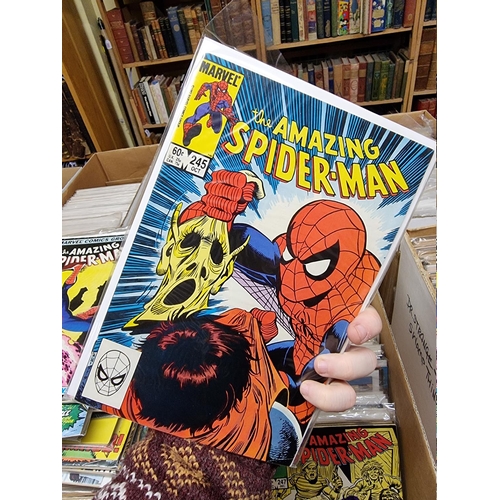 334 - SPIDERMAN: collection of approx 150+ mixed comics, to include a quantity of 'The Amazing Spider... 