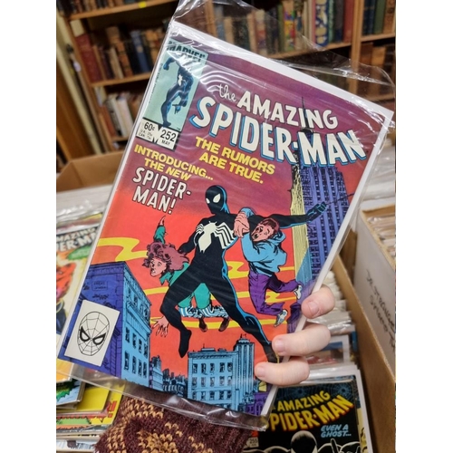 334 - SPIDERMAN: collection of approx 150+ mixed comics, to include a quantity of 'The Amazing Spider... 