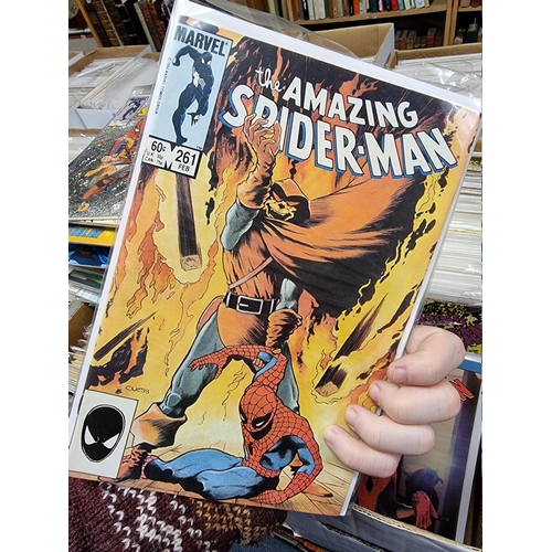 334 - SPIDERMAN: collection of approx 150+ mixed comics, to include a quantity of 'The Amazing Spider... 