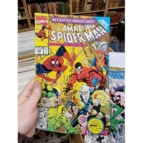 334 - SPIDERMAN: collection of approx 150+ mixed comics, to include a quantity of 'The Amazing Spider... 