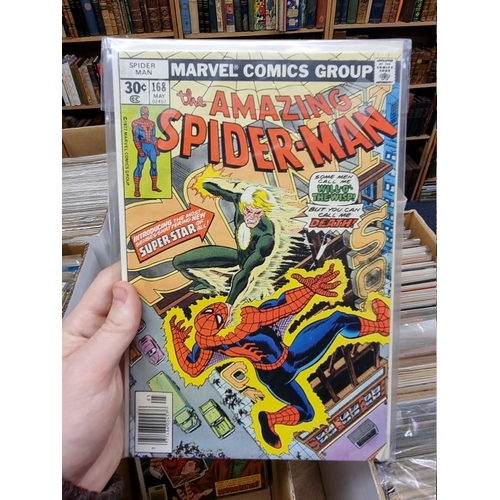 334 - SPIDERMAN: collection of approx 150+ mixed comics, to include a quantity of 'The Amazing Spider... 