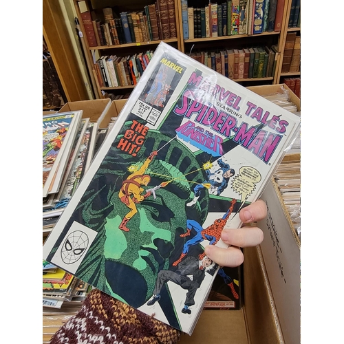 334 - SPIDERMAN: collection of approx 150+ mixed comics, to include a quantity of 'The Amazing Spider... 