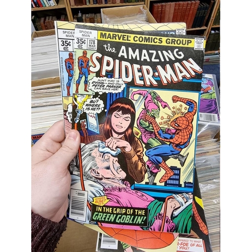 334 - SPIDERMAN: collection of approx 150+ mixed comics, to include a quantity of 'The Amazing Spider... 