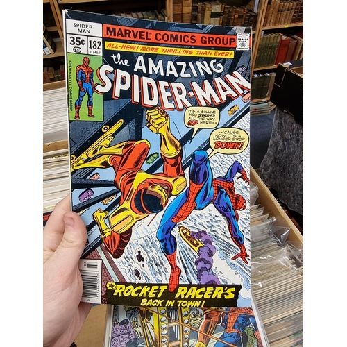 334 - SPIDERMAN: collection of approx 150+ mixed comics, to include a quantity of 'The Amazing Spider... 