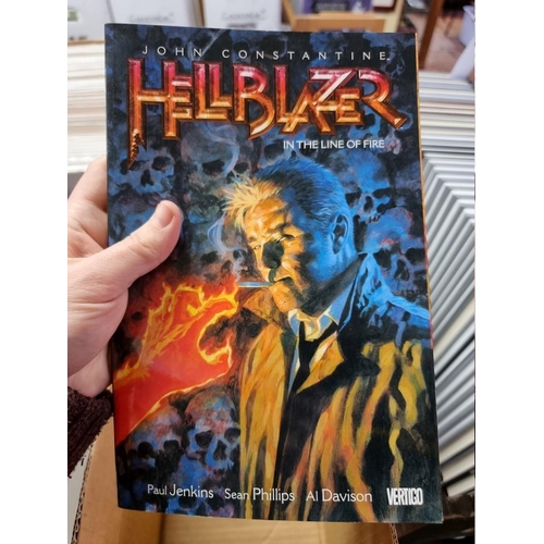 342 - HELLBOY & HELLBLAZER: 24 annuals pub. Dark Horse Books, hardback and softcover, 8vo, VG. (O... 