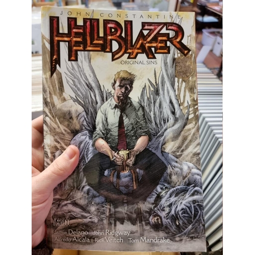 342 - HELLBOY & HELLBLAZER: 24 annuals pub. Dark Horse Books, hardback and softcover, 8vo, VG. (O... 