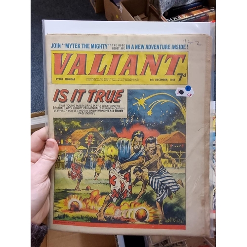 343 - VALIANT: collection of approx 115 issues, 1966-1970, generally in good condition.