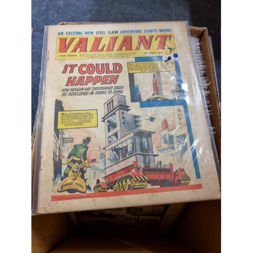 343 - VALIANT: collection of approx 115 issues, 1966-1970, generally in good condition.