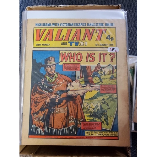 346 - COMICS: box of approx 100 comics to include Scream (#1-14): Valiant Jan 74-Sep76 and others. (One bo... 