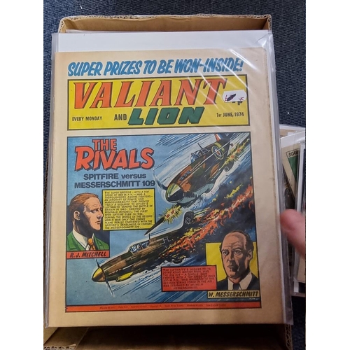 346 - COMICS: box of approx 100 comics to include Scream (#1-14): Valiant Jan 74-Sep76 and others. (One bo... 