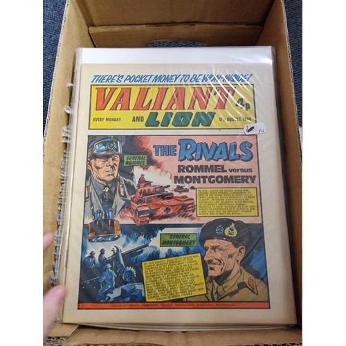 346 - COMICS: box of approx 100 comics to include Scream (#1-14): Valiant Jan 74-Sep76 and others. (One bo... 